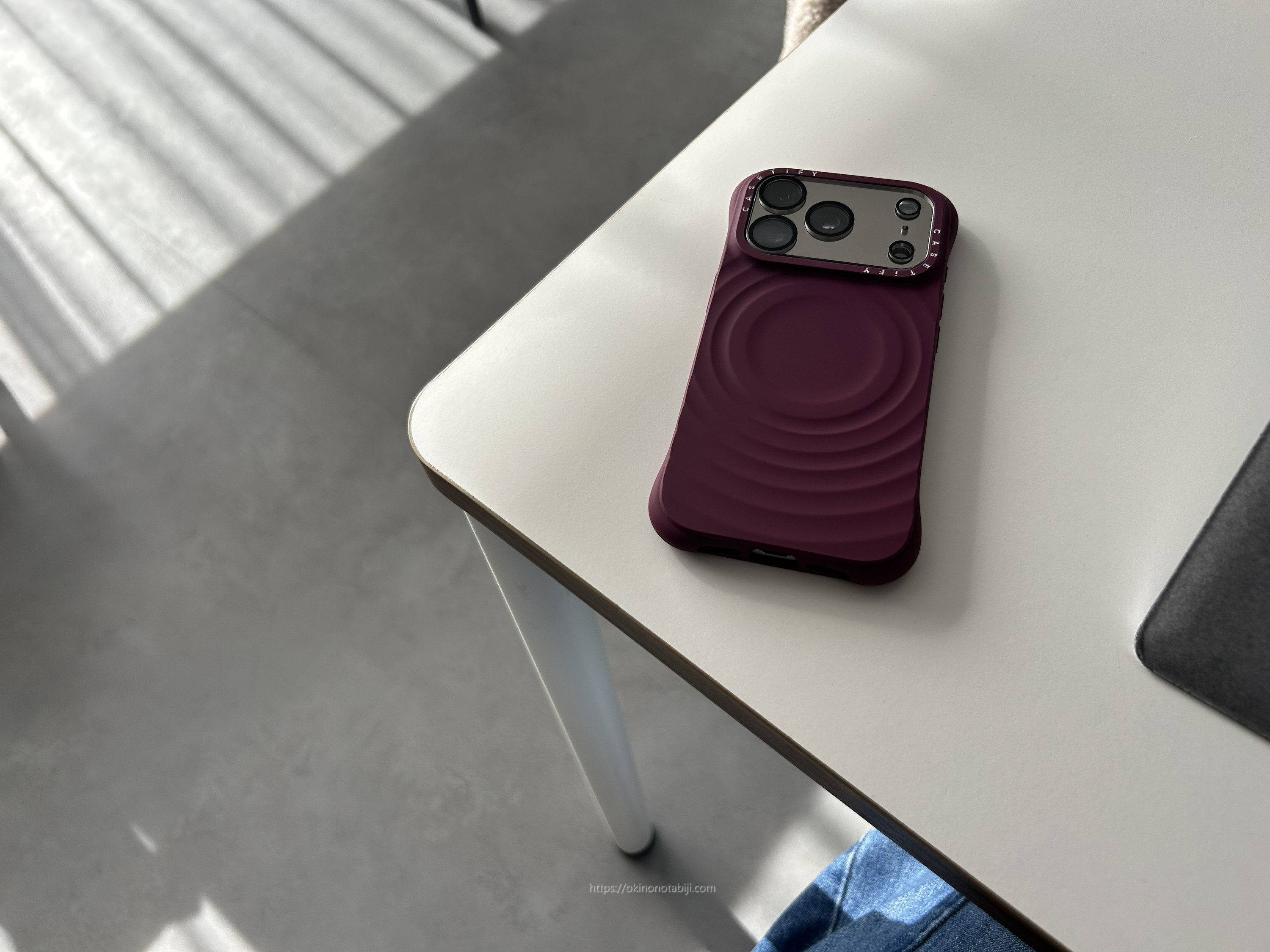 ウェーブシリコンケースの写真