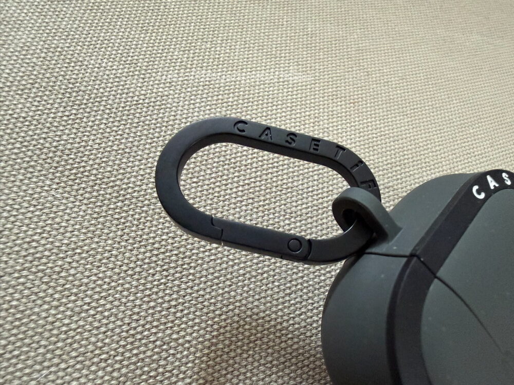 CASETiFYのAir Podsケースの実物写真