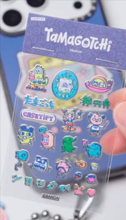 CASETiFY×たまごっちのステッカー